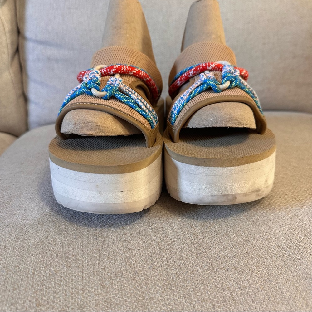 Teva Indio Carabiner Slide Rope Platform Sandals Stretchy tan, red, white, blue - Picture 4 of 11